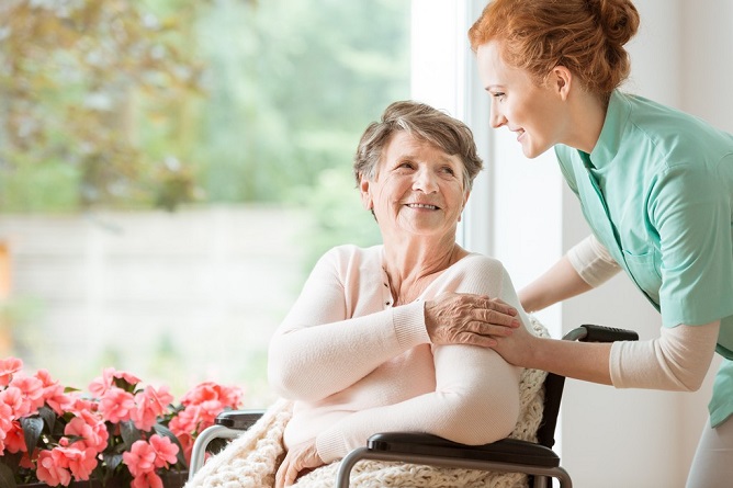 senior-care-the-responsibilities-of-a-caregiver